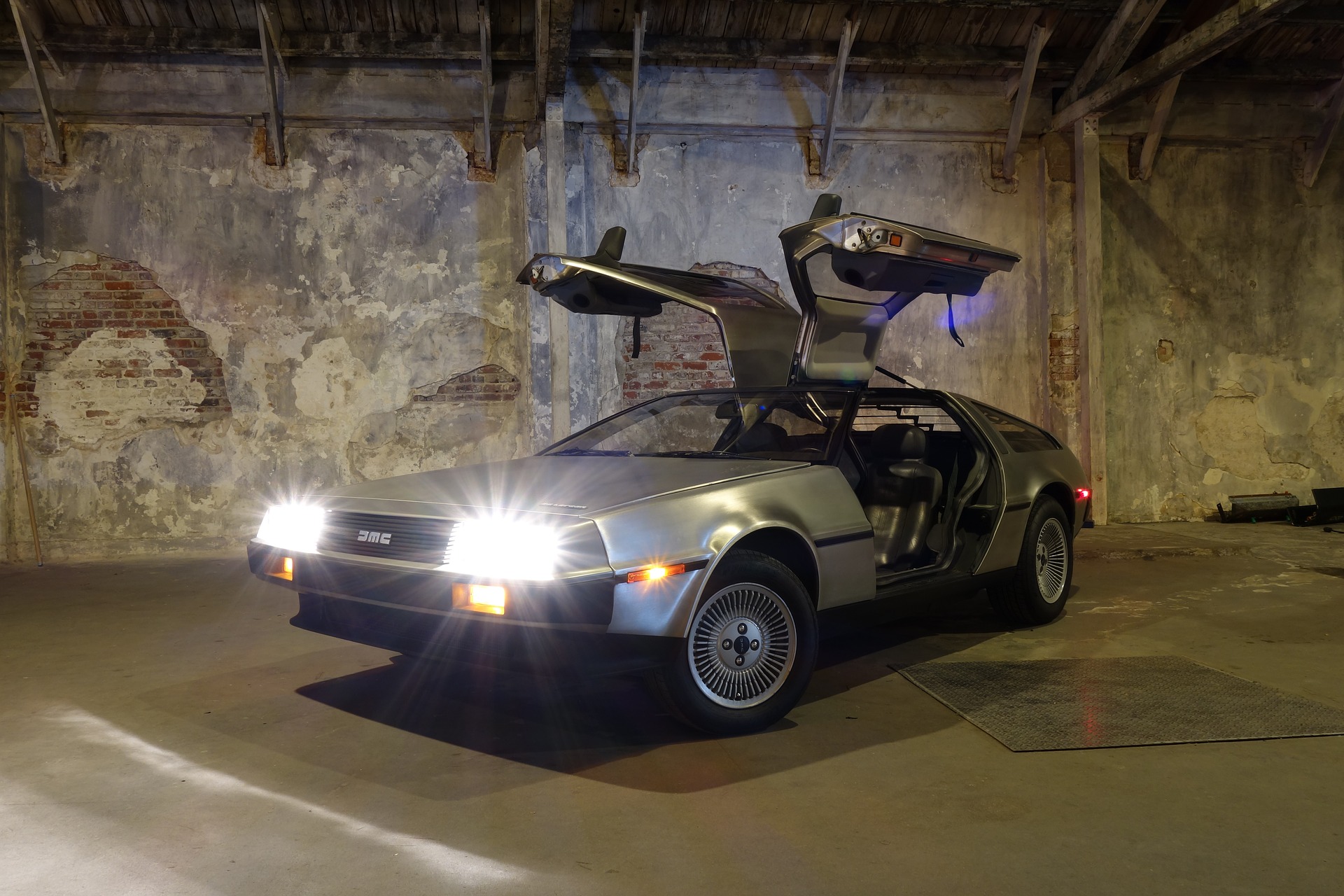 DMC DeLorean